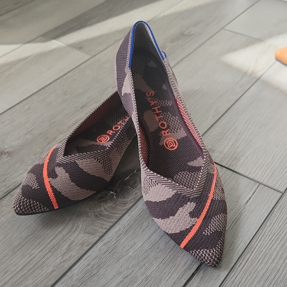 Rothy's Taupe Camo Neon Stripe Points